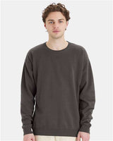 Pretreated ComfortWash GDH400 Unisex Garment-Dyed Crewneck Sweatshirt - New Railroad Grey - On Model