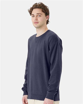 Pretreated ComfortWash GDH400 Unisex Garment-Dyed Crewneck Sweatshirt - Anchor Slate - On Model - Side