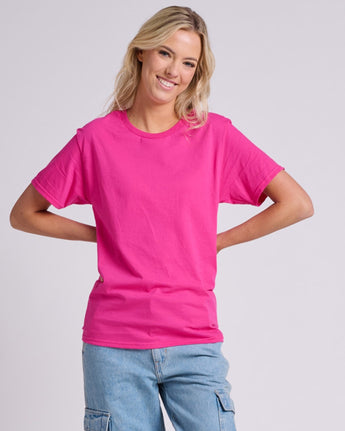 JERZEES 363M Classics Unisex T-⁠Shirt - Cyber Pink
